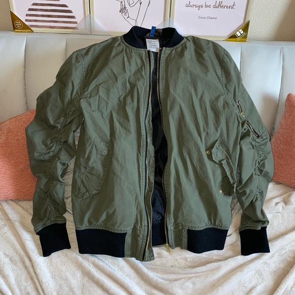 H&M Other - H&M MENS BOMBER JACKET (GREEN)